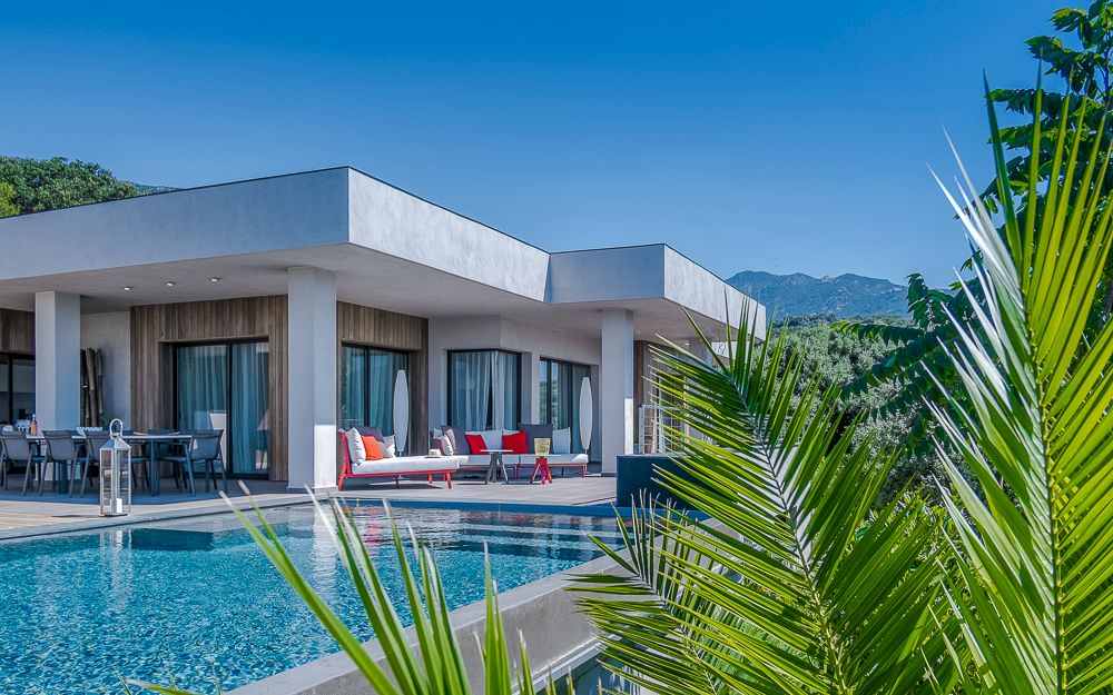 Réserver une villa 5 étoiles en Corse | Domaine Cipiniello