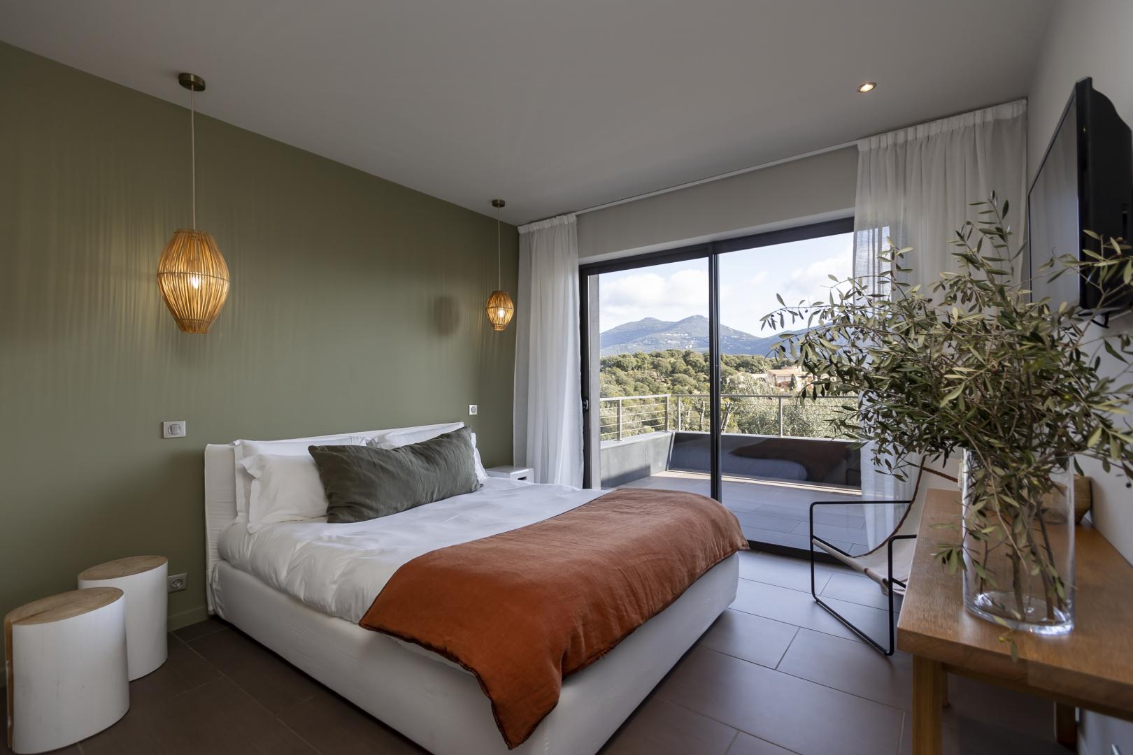 Les vacances en Corse dans une villa 5 étoiles | Domaine Cipiniello